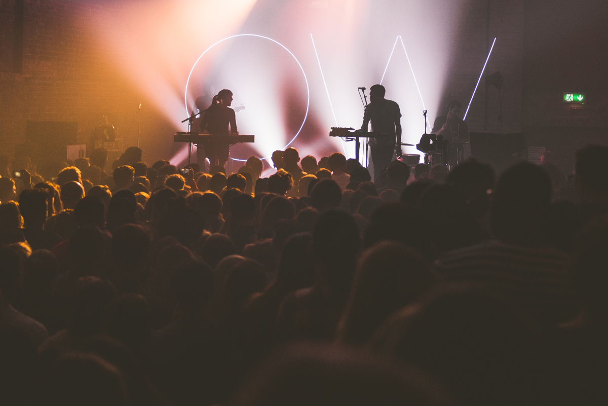 Oh Wonder Village Underground 241115 Laura Harvey 32