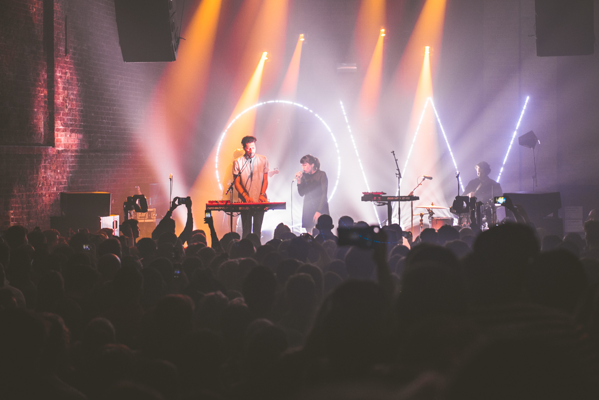 Oh Wonder Village Underground 241115 Laura Harvey 35