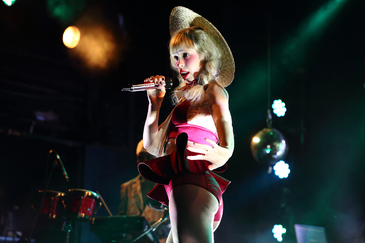 Petite meller heaven151015 bc03
