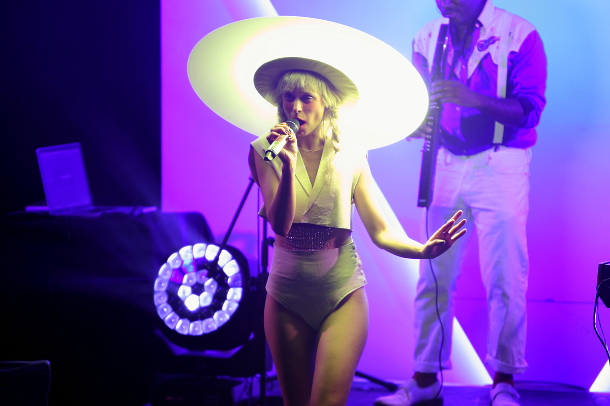 Petite meller heaven151015 bc16