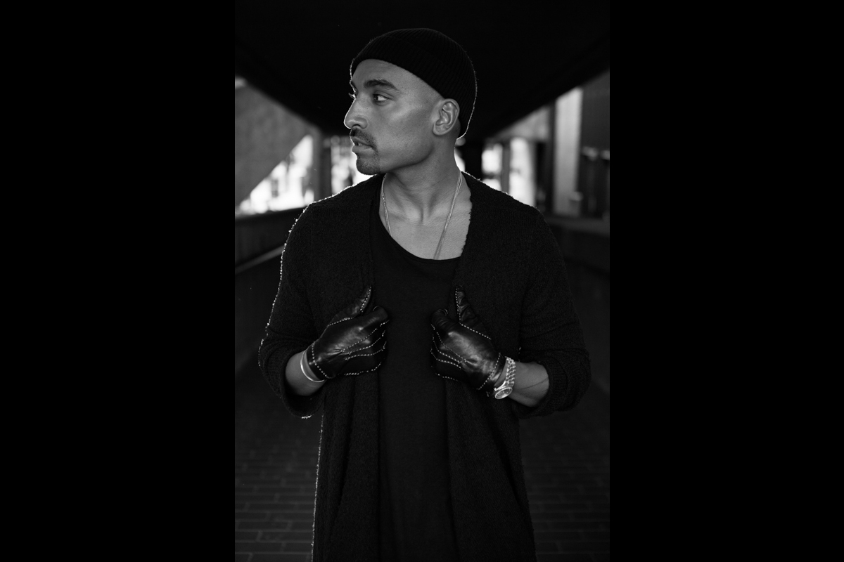 I S Hi by Sonny Malhotra 5