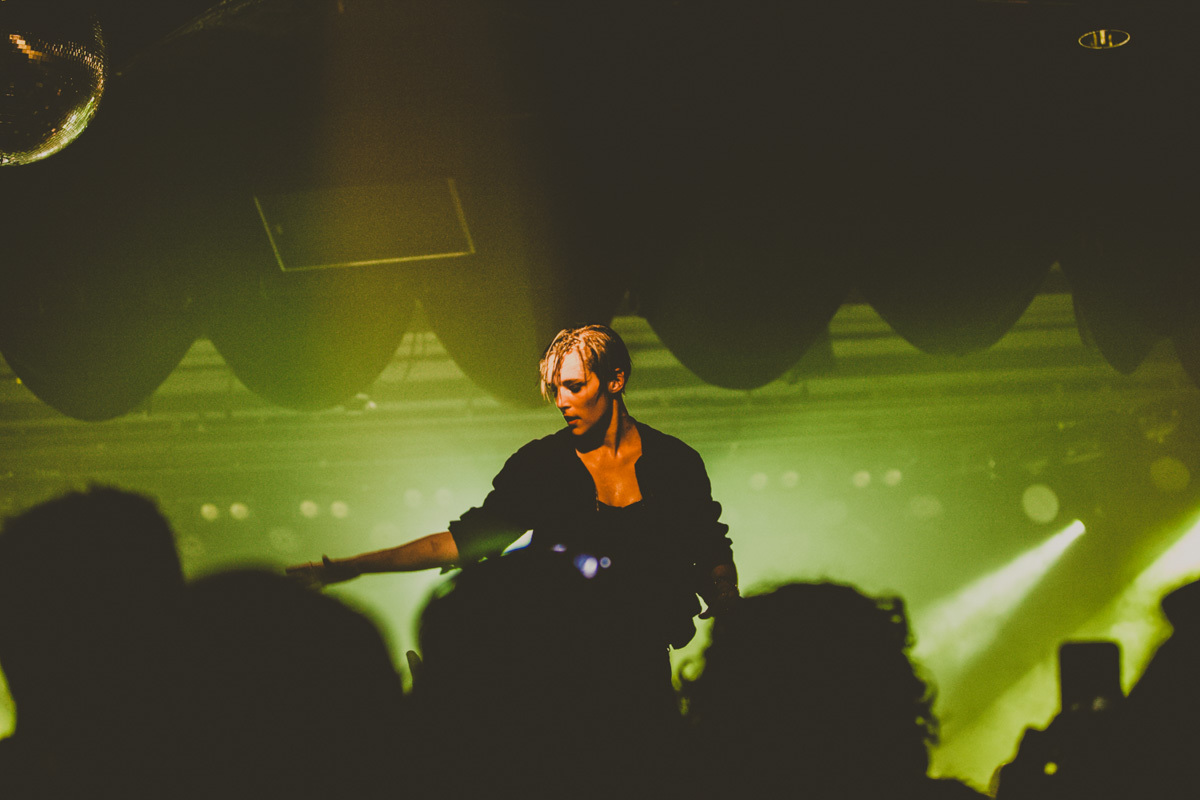 Savages theroxytheatre losangeles rozetterago 15