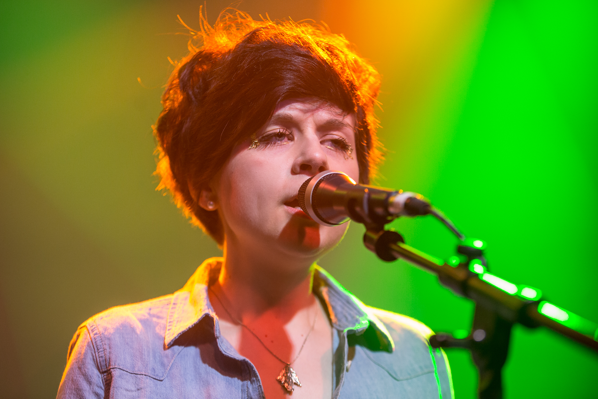 GOLDENFABLE9 V6 A8584