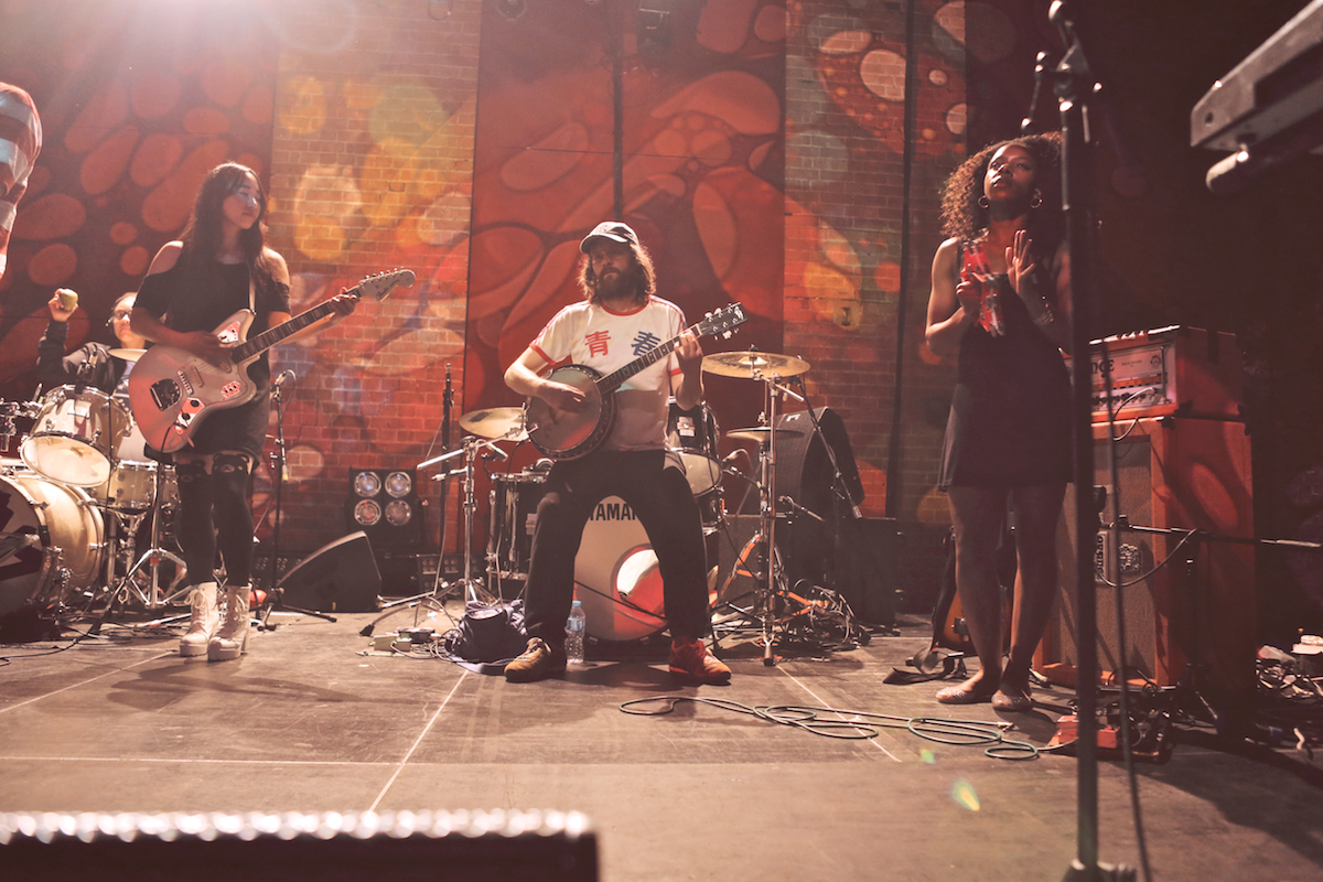 The Go Team Village Underground London 170615 Sara Amroussi Gilissen 8