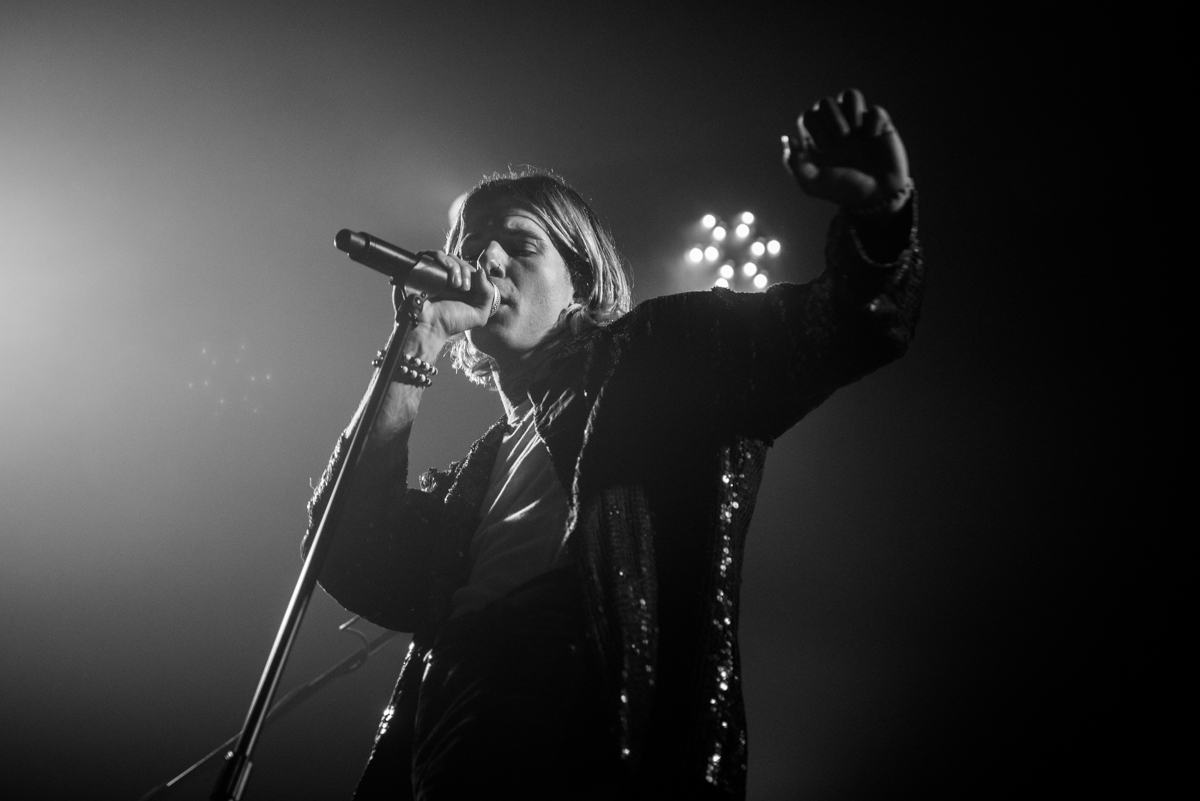 The Neighbourhood Heaven 101115 Laura Harvey 18