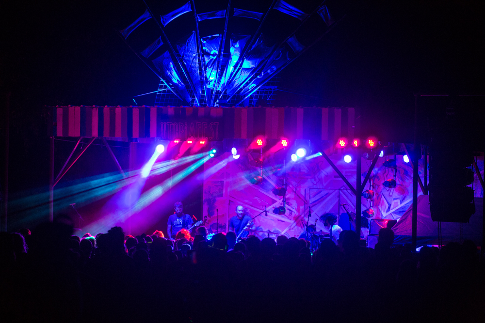 Explosions in the sky