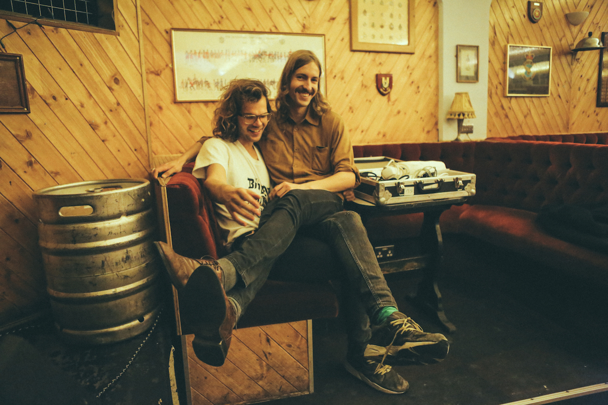 Amber Arcades Moth Club 201016 Sara Amroussi Gilissen02