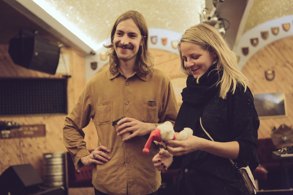 Amber Arcades Moth Club 201016 Sara Amroussi Gilissen06