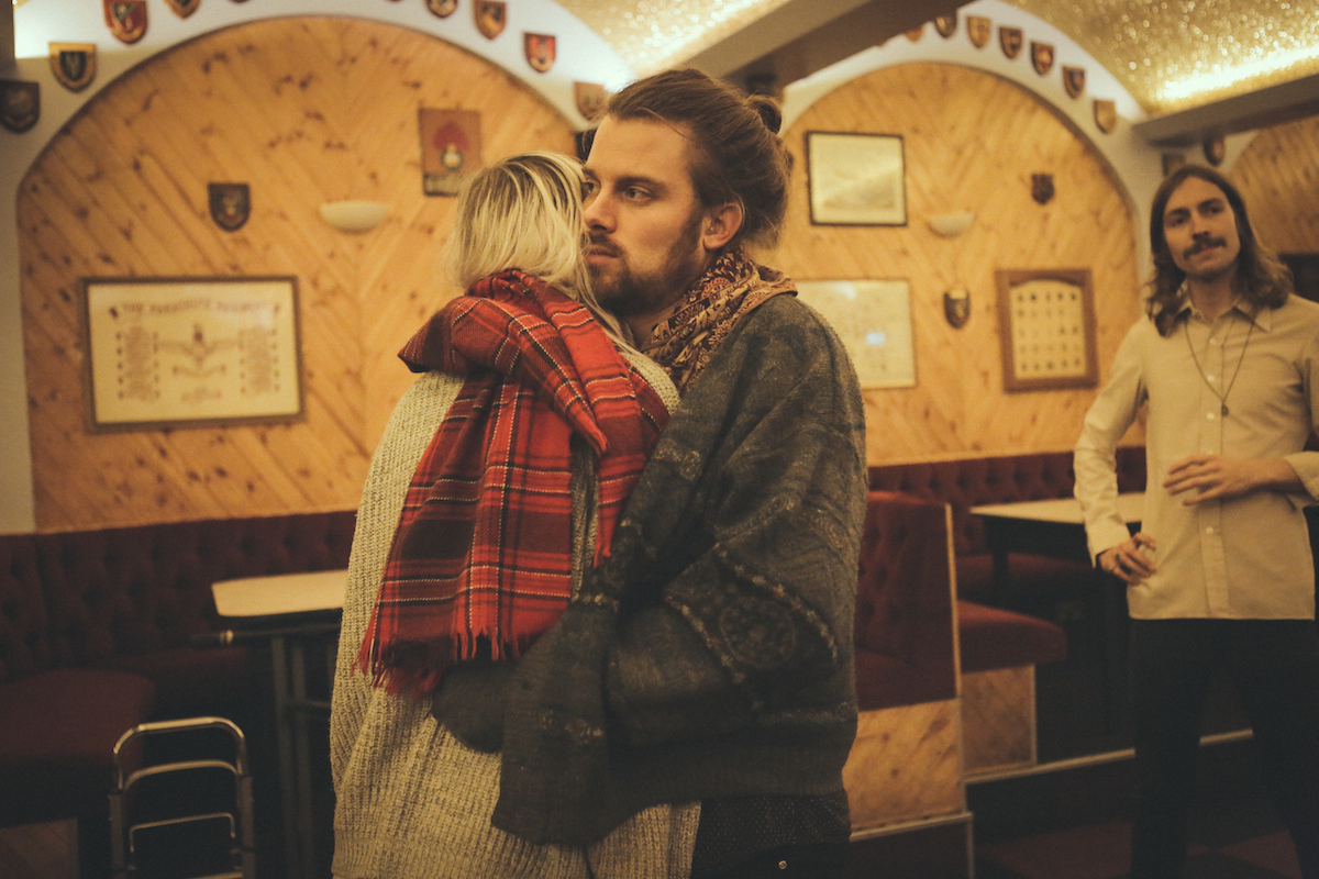 Amber Arcades Moth Club 201016 Sara Amroussi Gilissen13