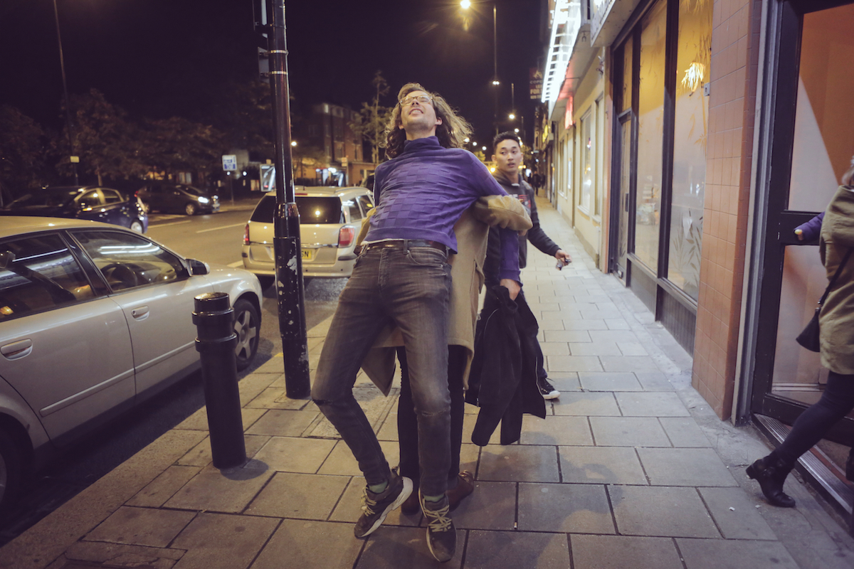 Amber Arcades Moth Club 201016 Sara Amroussi Gilissen14