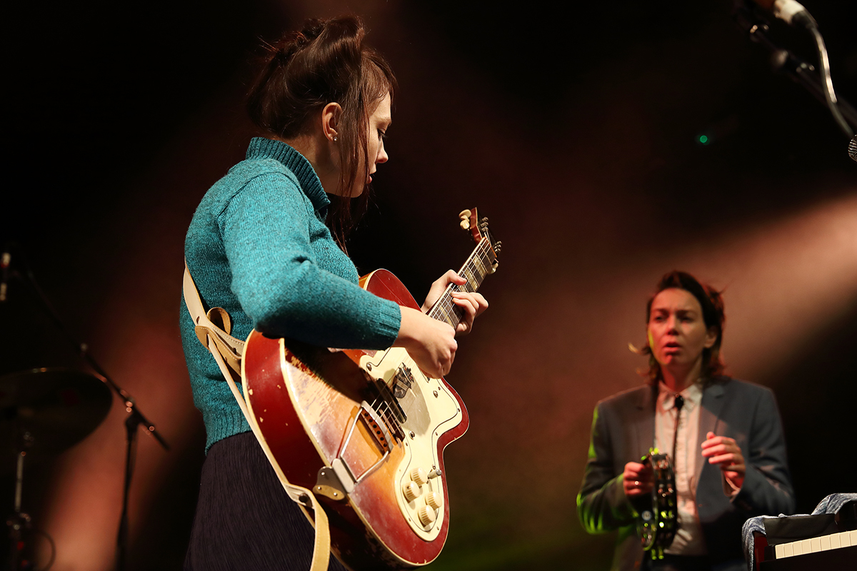Angel olsen koko1016 bc11