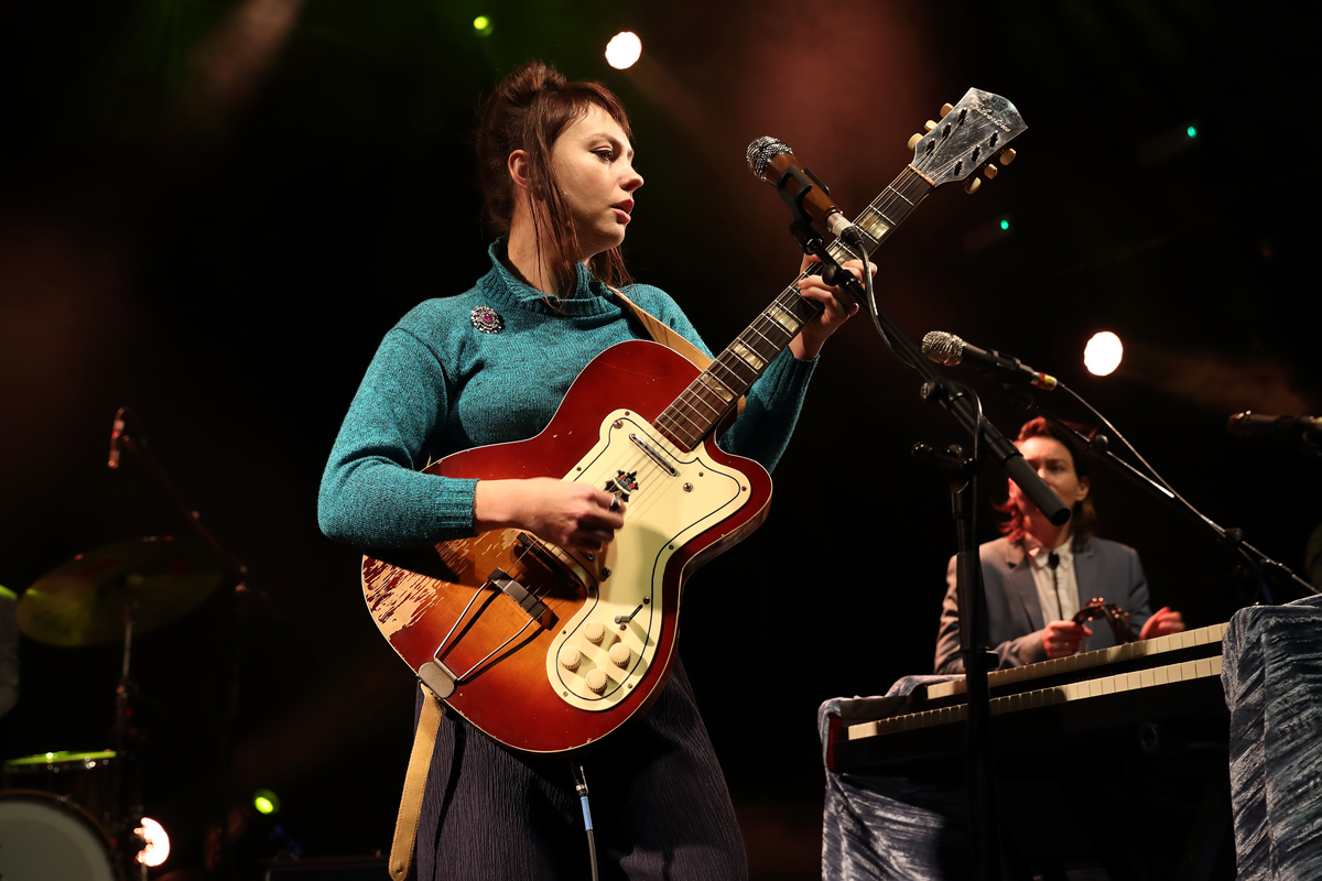 Angel olsen koko1016 bc13