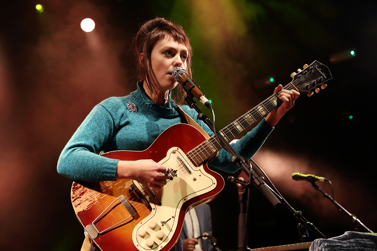 Angel olsen koko1016 bc14