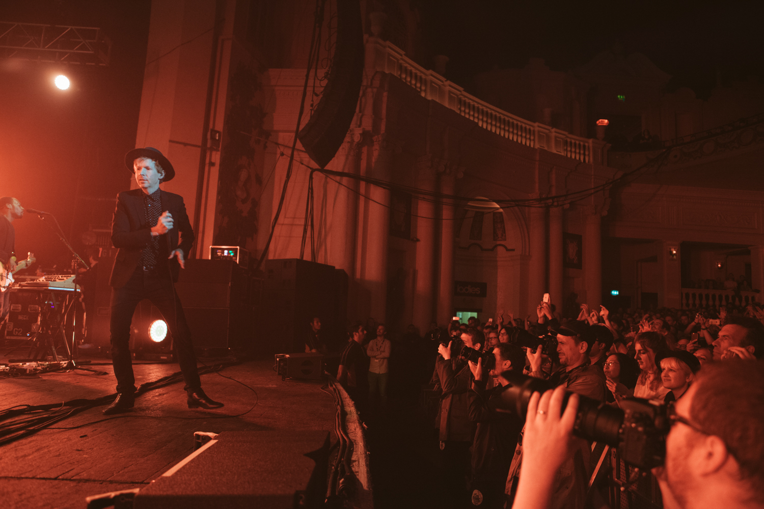 Beck Brixton Academy London 280616 17