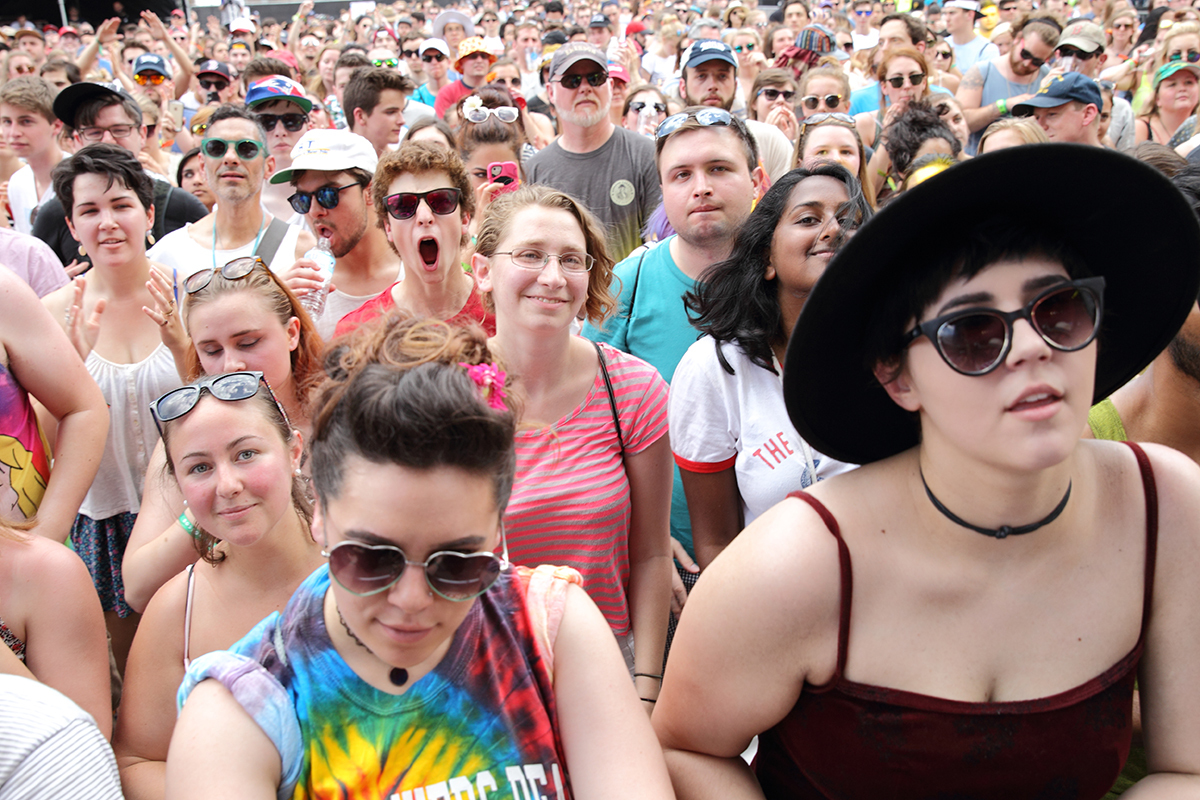 Fans bostoncalling 0516 bc03