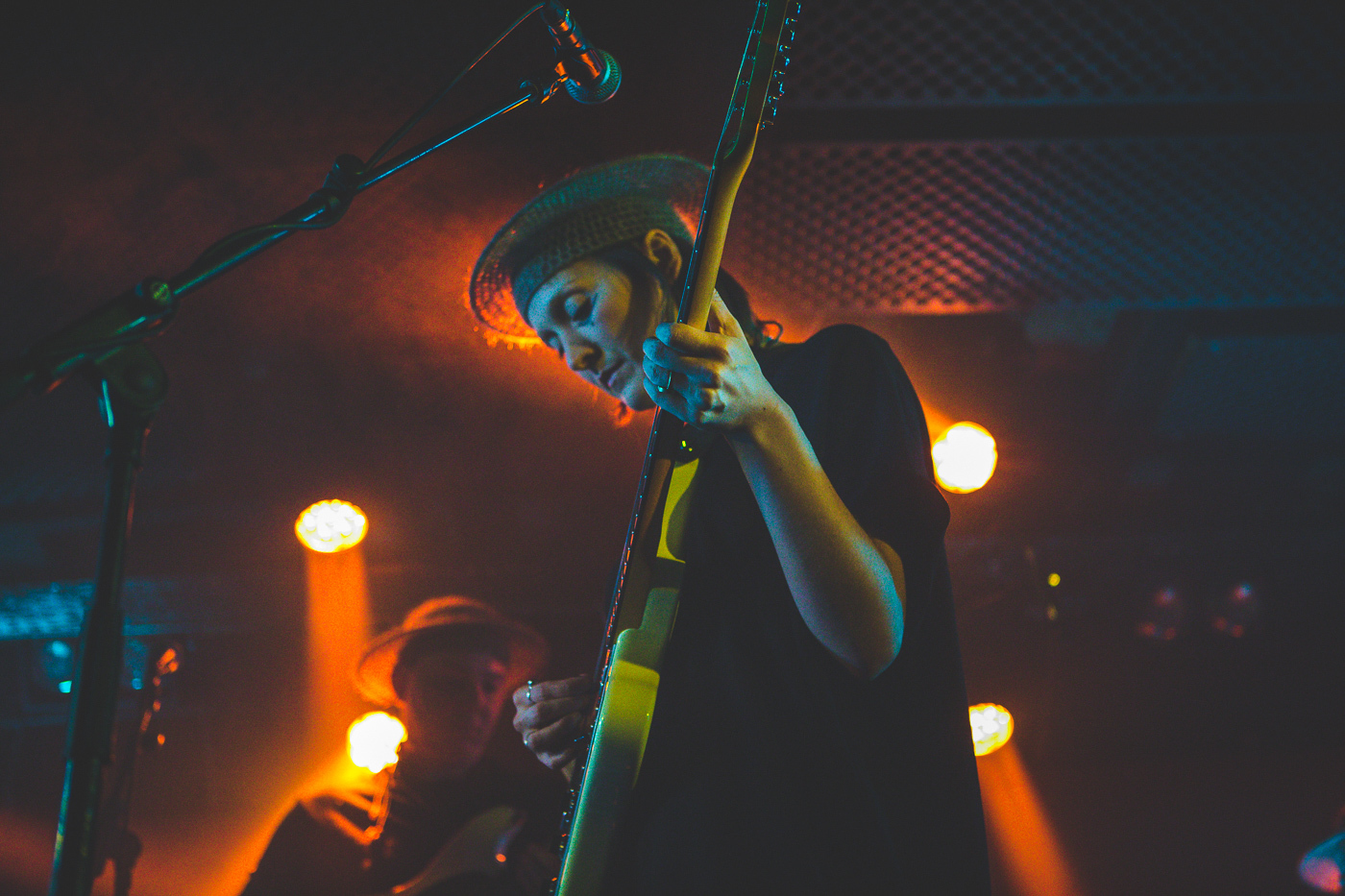Cate Le Bon Batofar Paris 090316 Photoby Kimberley Ross 10