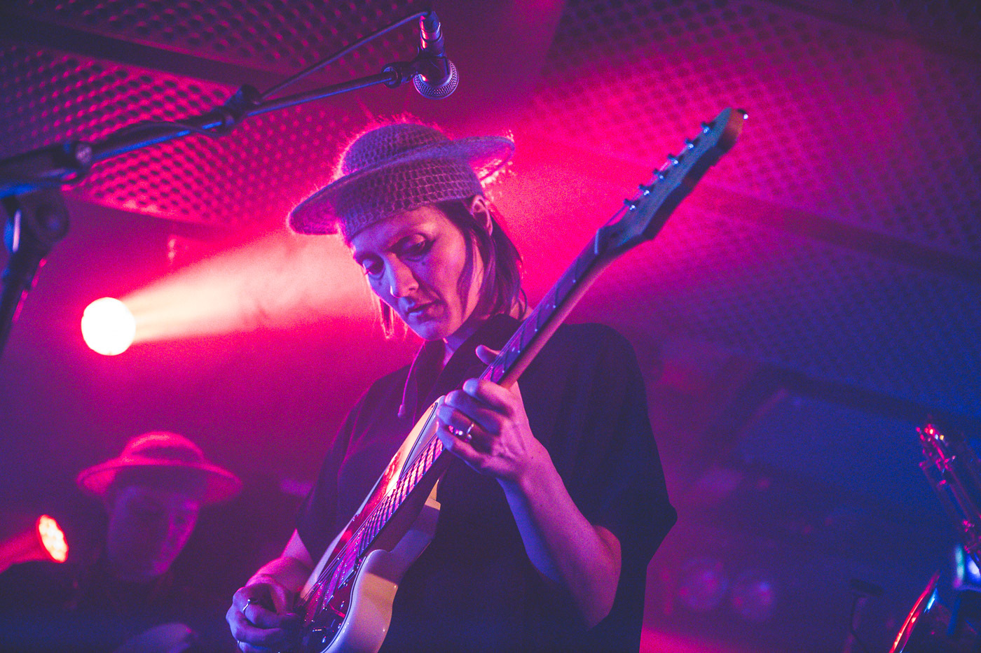 Cate Le Bon Batofar Paris 090316 Photoby Kimberley Ross 11