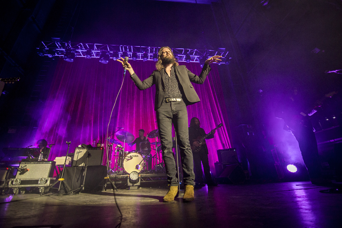 Fatherjohnmisty o2academyglasgow 120516 matthewmcandrew 008