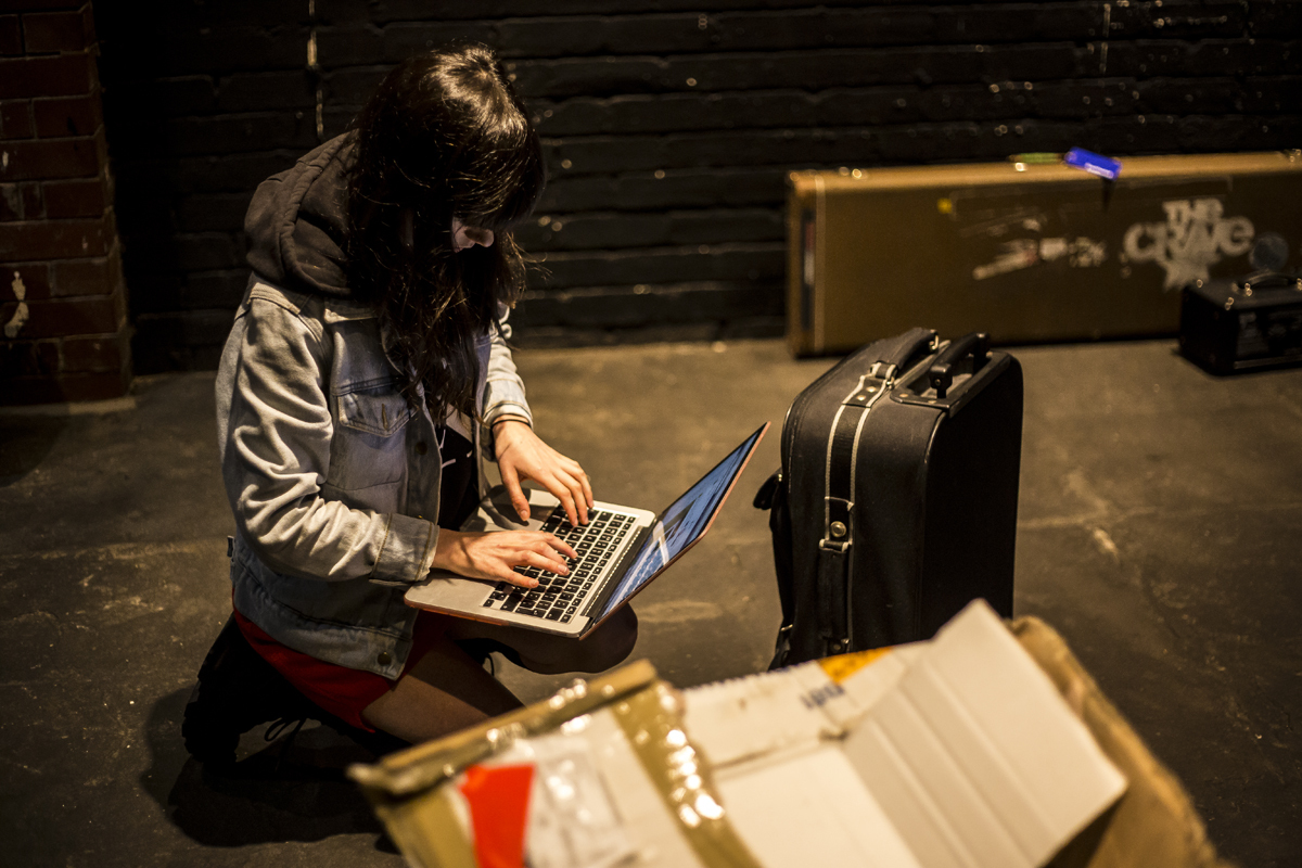 Fear of Men Hug and Pint 05042016 davidmcandrew 02