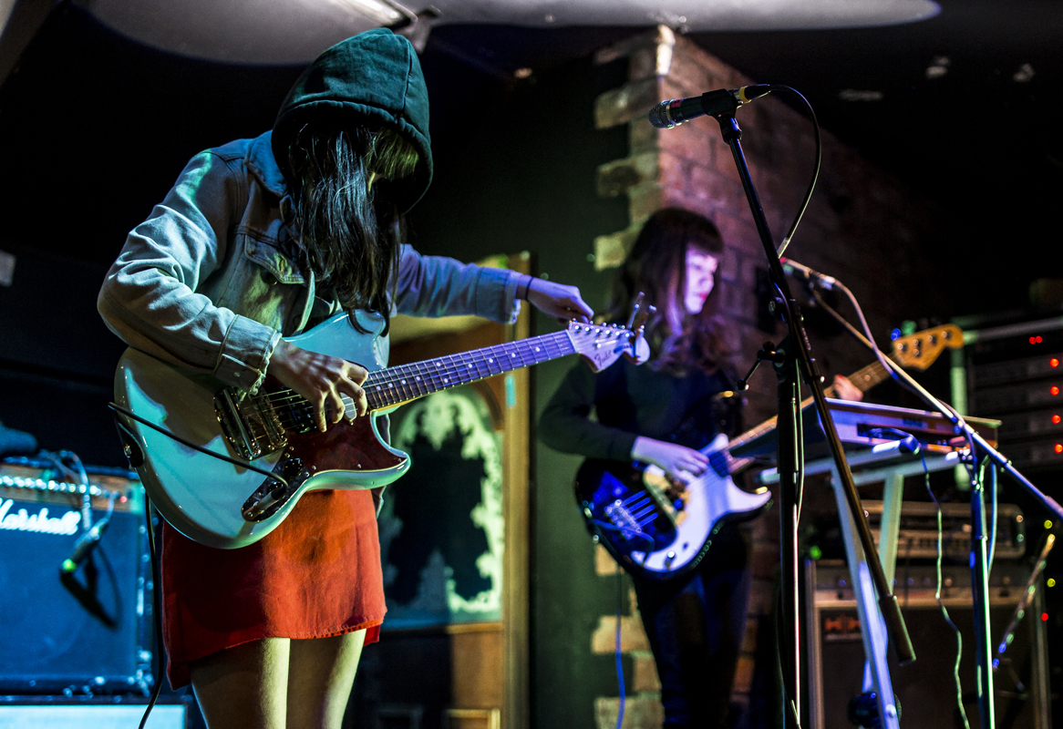 Fear of Men Hug and Pint 05042016 davidmcandrew 03