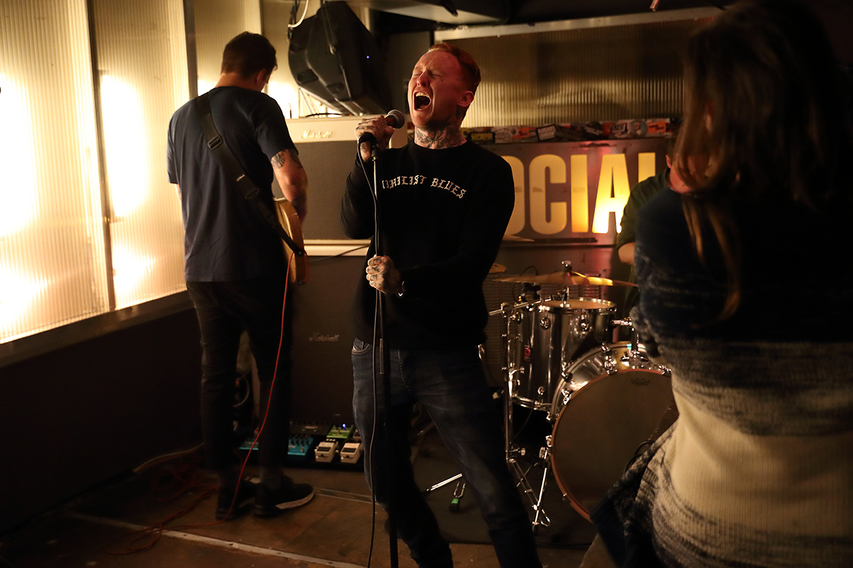 Frankcarter social27916 bc09