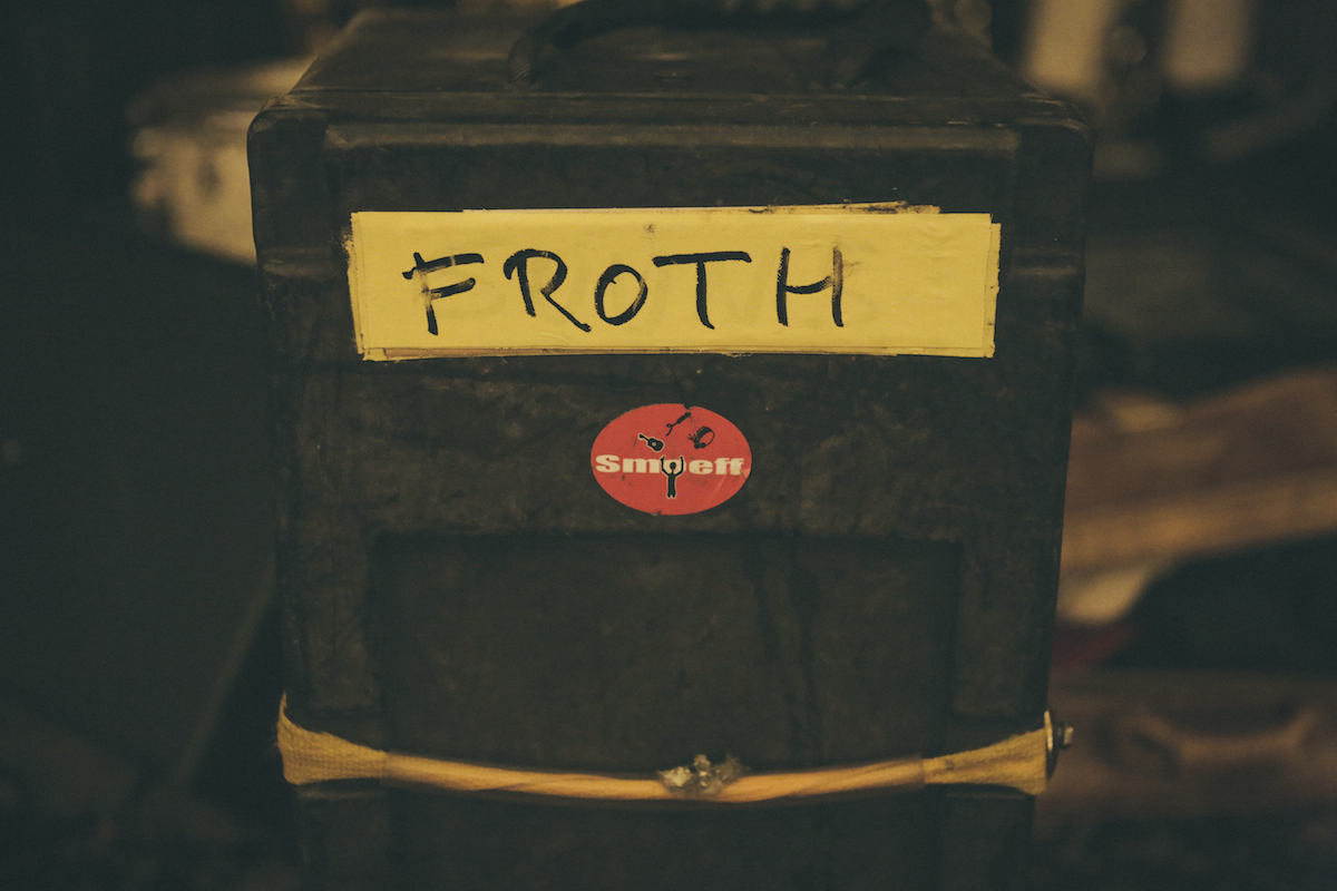 Froth Moth Club 211116 Sara Amroussi Gilissen 1