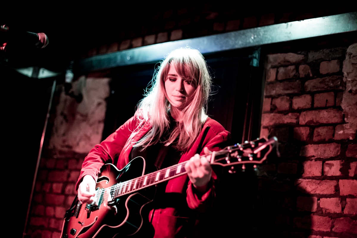 Hannah Lou Clark 22 april 2016 Manchester Mike Hughes 45