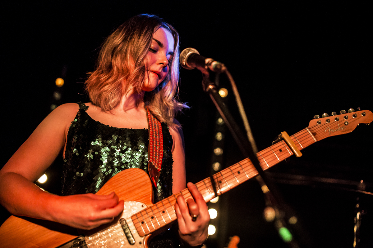 14 Honeyblood Hug and Pint 26092016 davidmcandrew