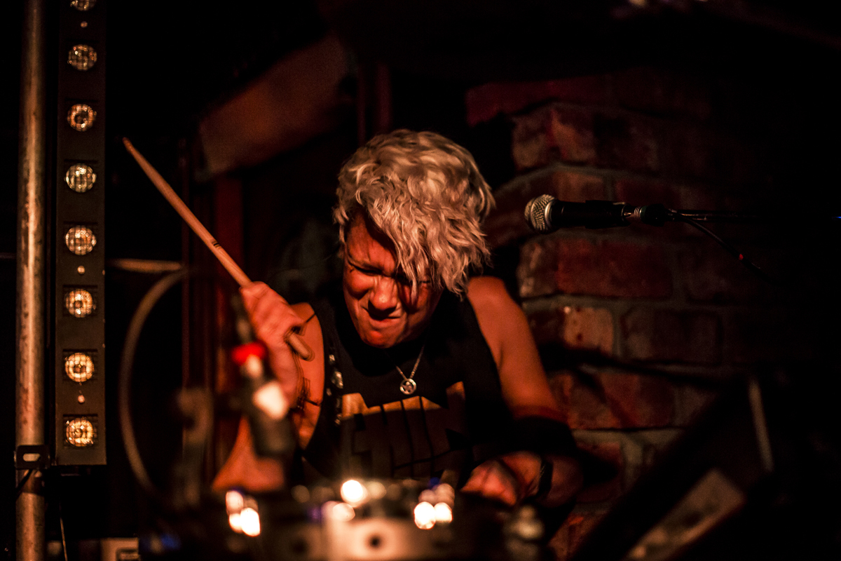 18 Honeyblood Hug and Pint 26092016 davidmcandrew