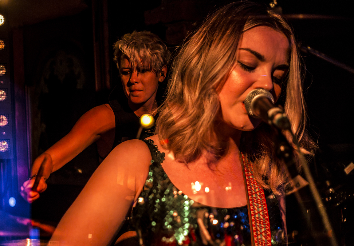 9 Honeyblood Hug and Pint 26092016 davidmcandrew