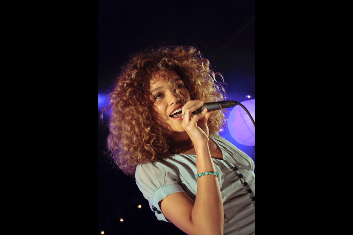 Izzy Bizu Scala London 270116 Siamak Amini 17