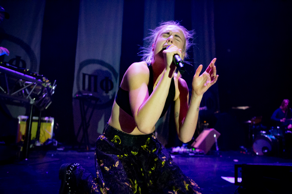 MO Manchester 2416 Mike Hughes 1