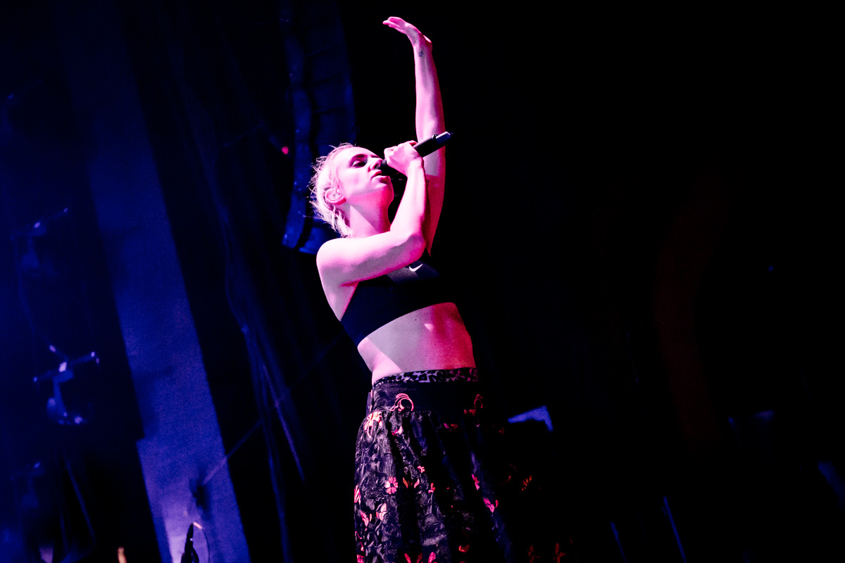 MO Manchester 2416 Mike Hughes 6