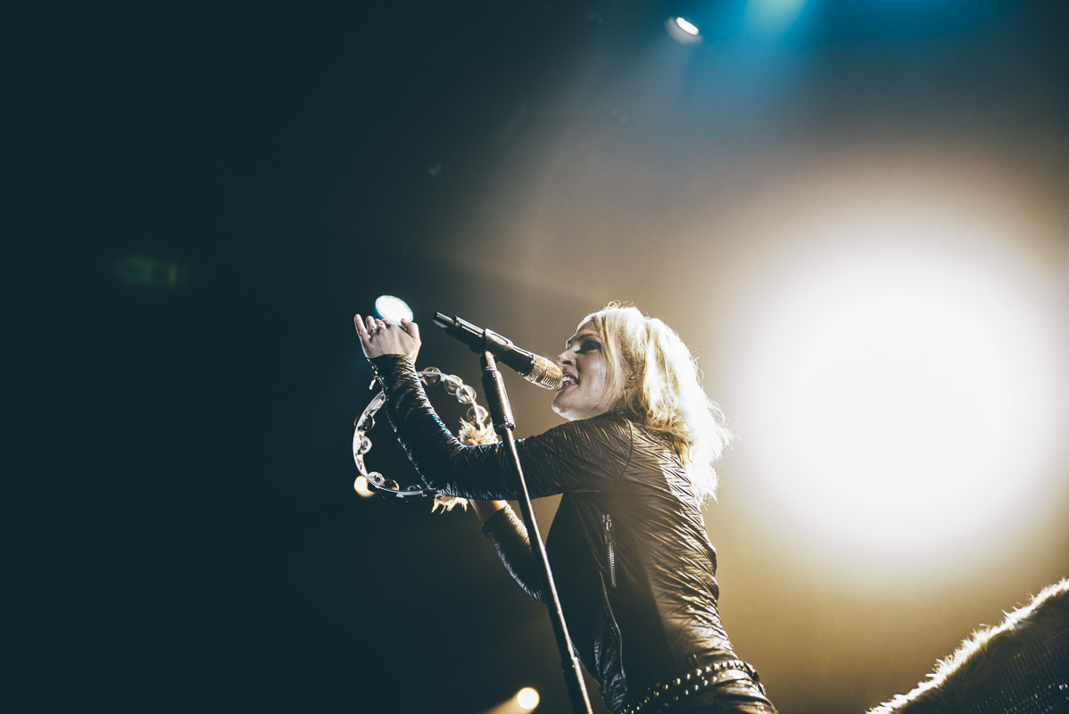 Metric The Fillmore Philadelphia 031516 Erika Reinsel 08