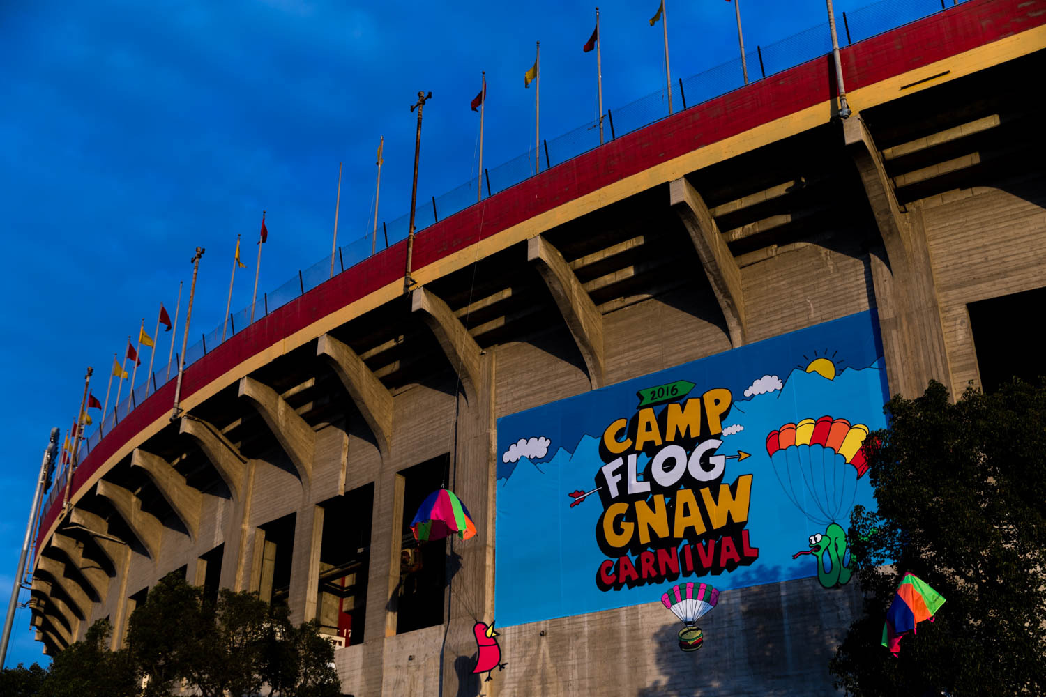 Camp Flog Gnaw2016 Crowd Welcome