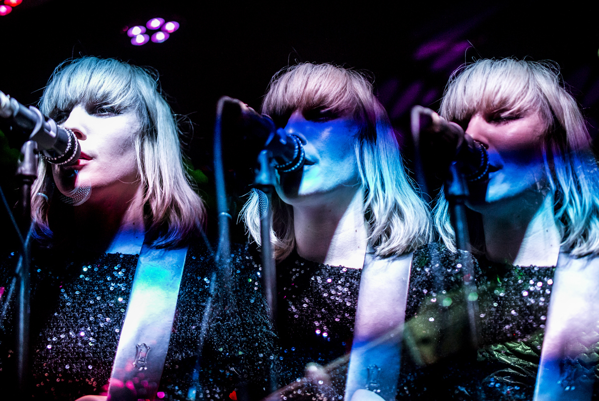 PINS hug and pint 130216 davidmcandrew 07