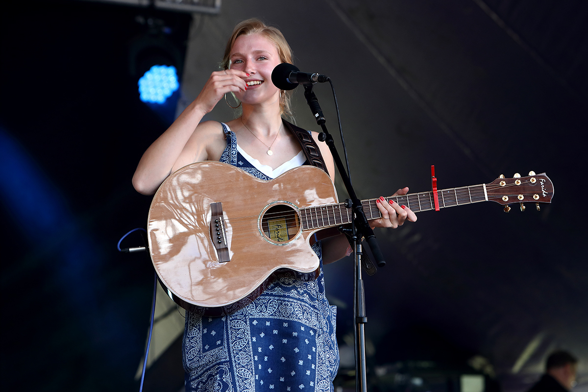 Billie marten citadel2016 bc