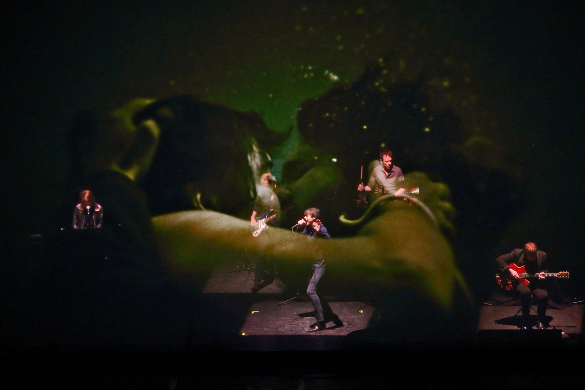 Suede forum 120216 bc01