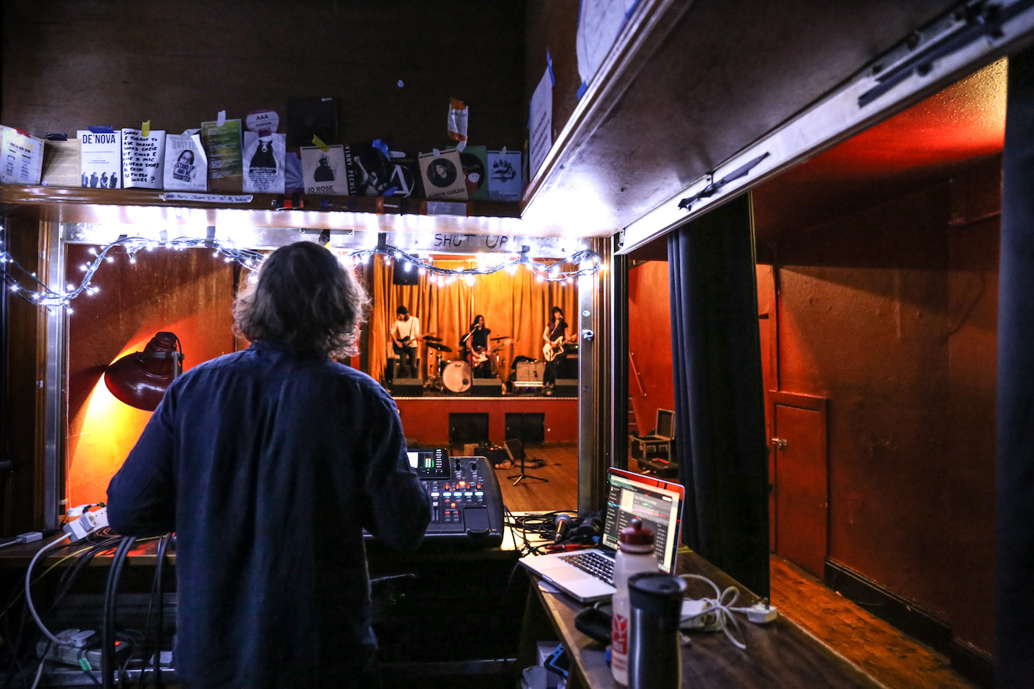 Summer Cannibals Manchester 11 Oct 2016 by Mike Hughes 00003