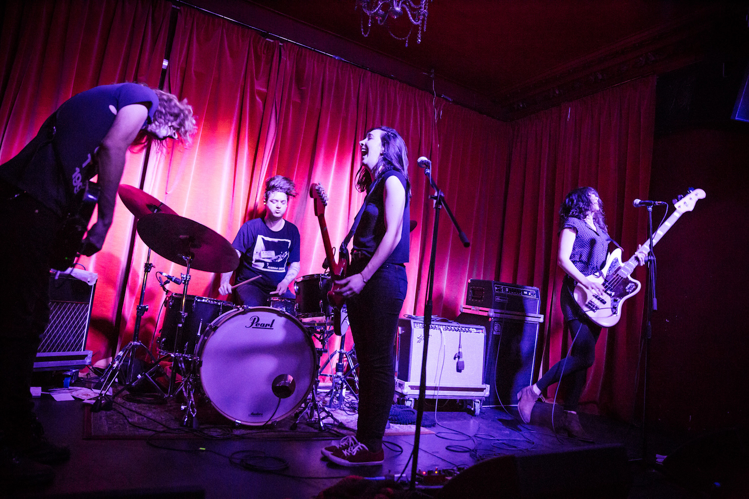 Summer Cannibals Manchester 11 Oct 2016 by Mike Hughes 00030