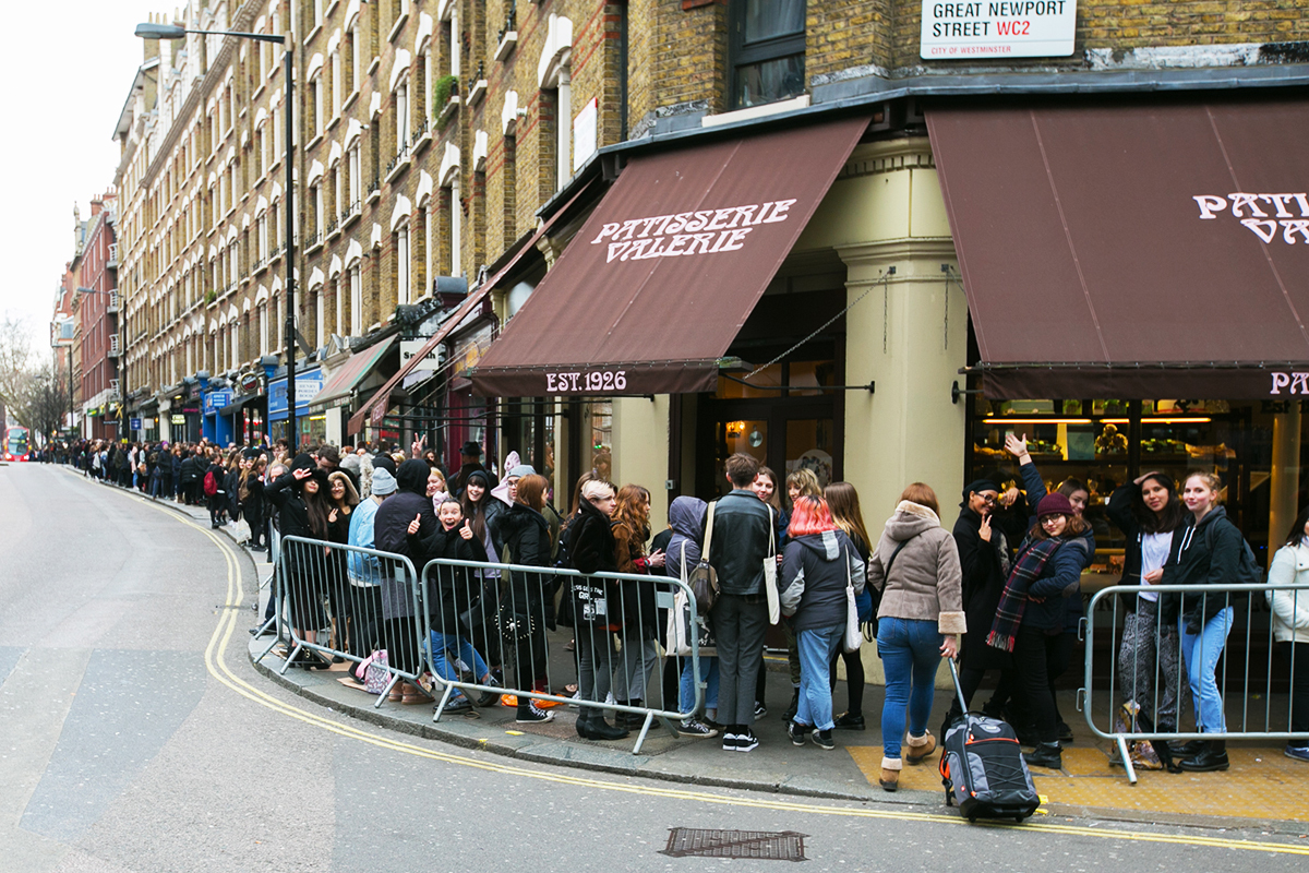 03bc the 1975 outsidewhitespace