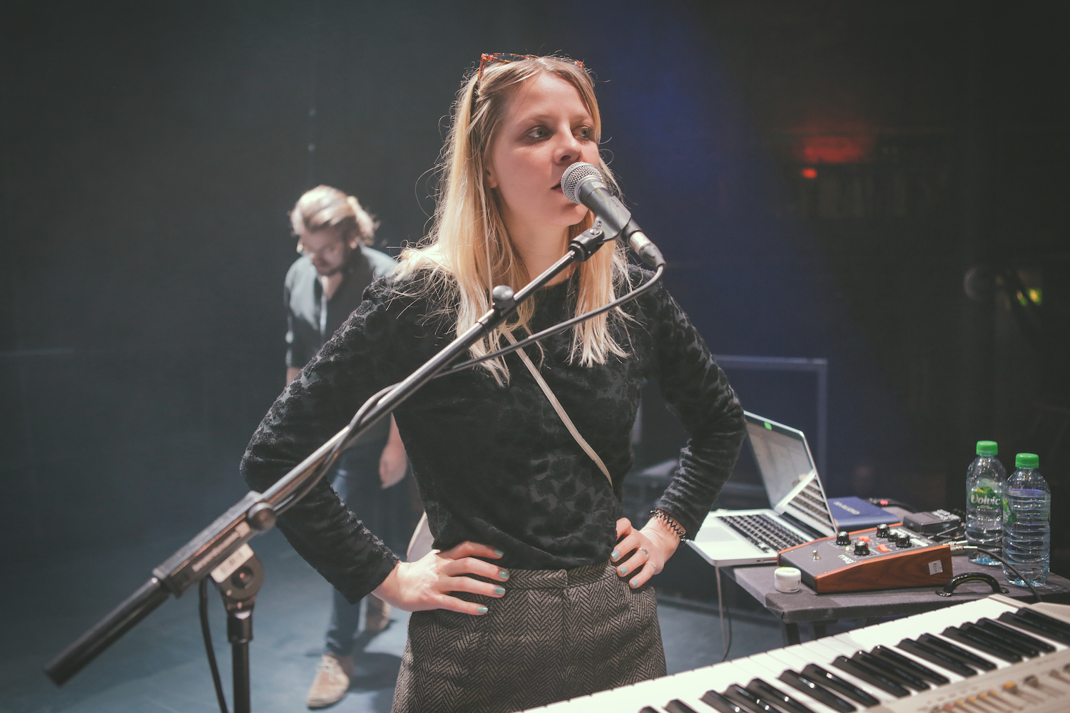 Amber Arcades Roundhouse 030417 Sara Amroussi Gilissen 13