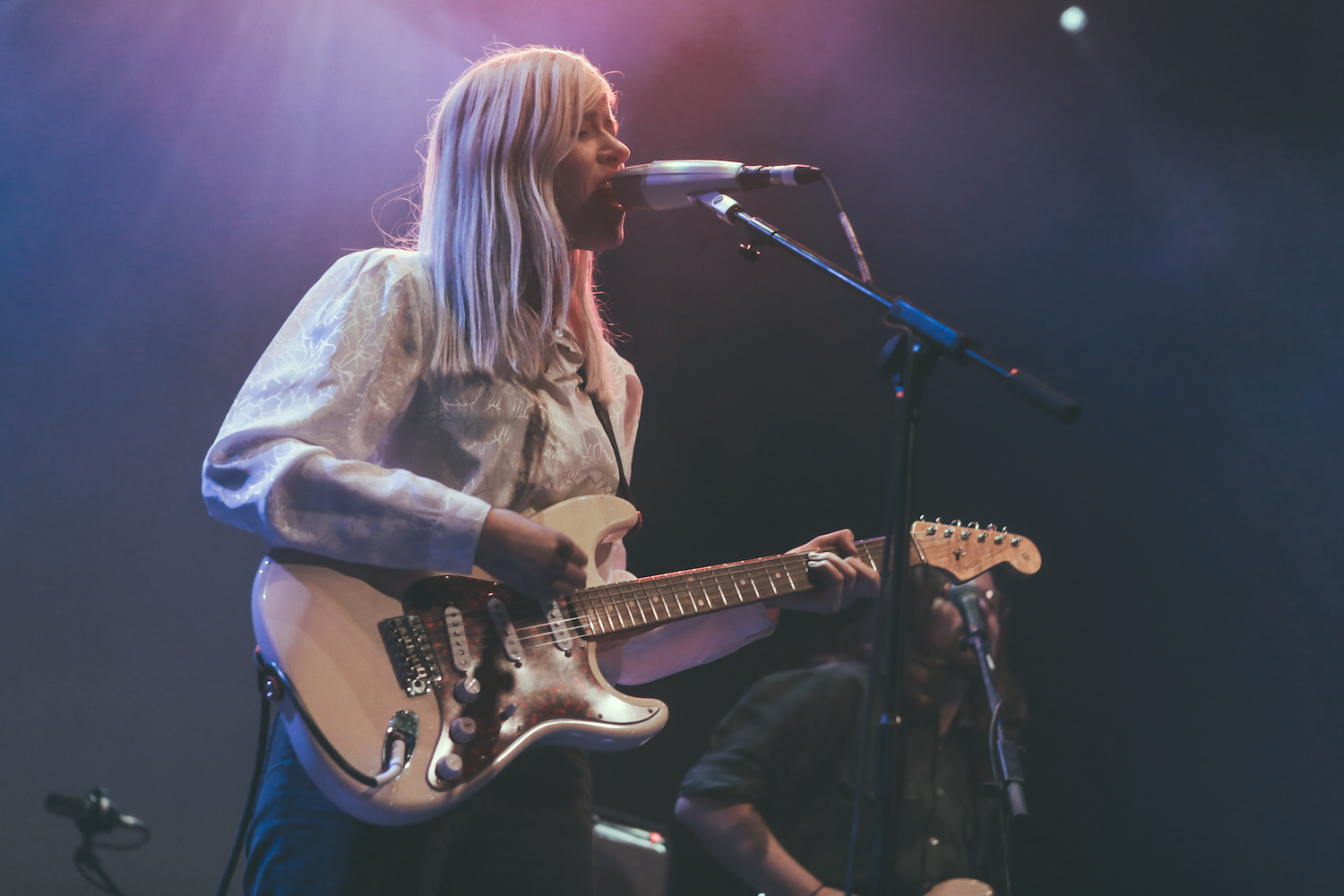 Amber Arcades Roundhouse 030417 Sara Amroussi Gilissen 23