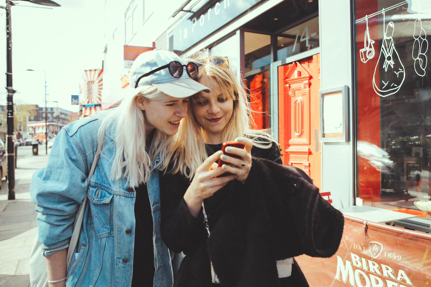 Amber Arcades Roundhouse 030417 Sara Amroussi Gilissen 7