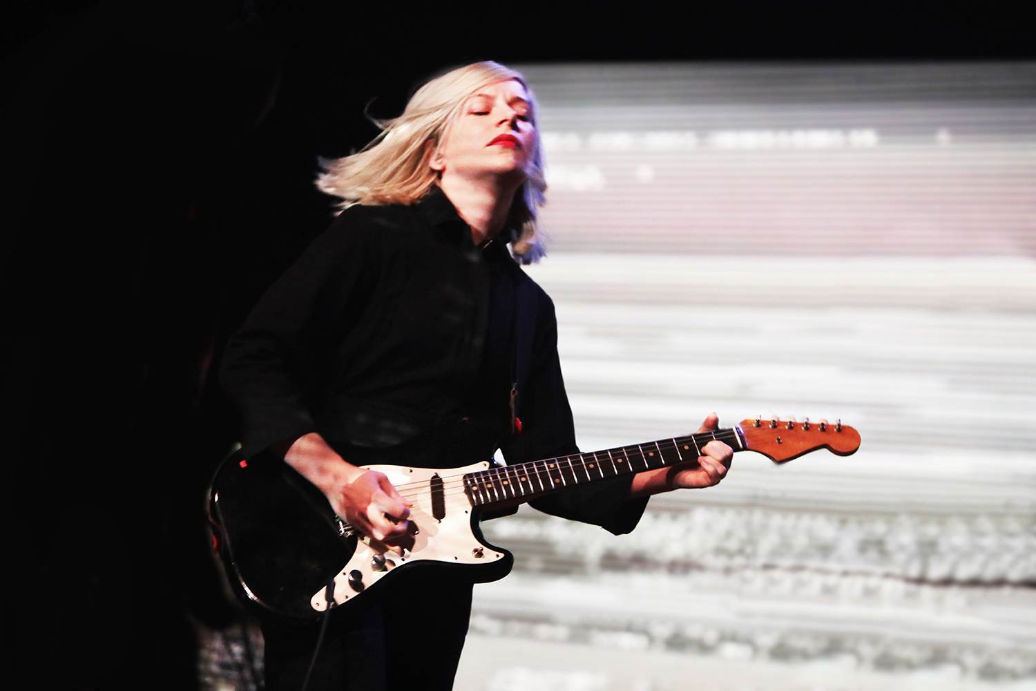 Alvvays for The Line of Best Fit by Kirstie Shanley in Chicago November 3rd 2017 larger