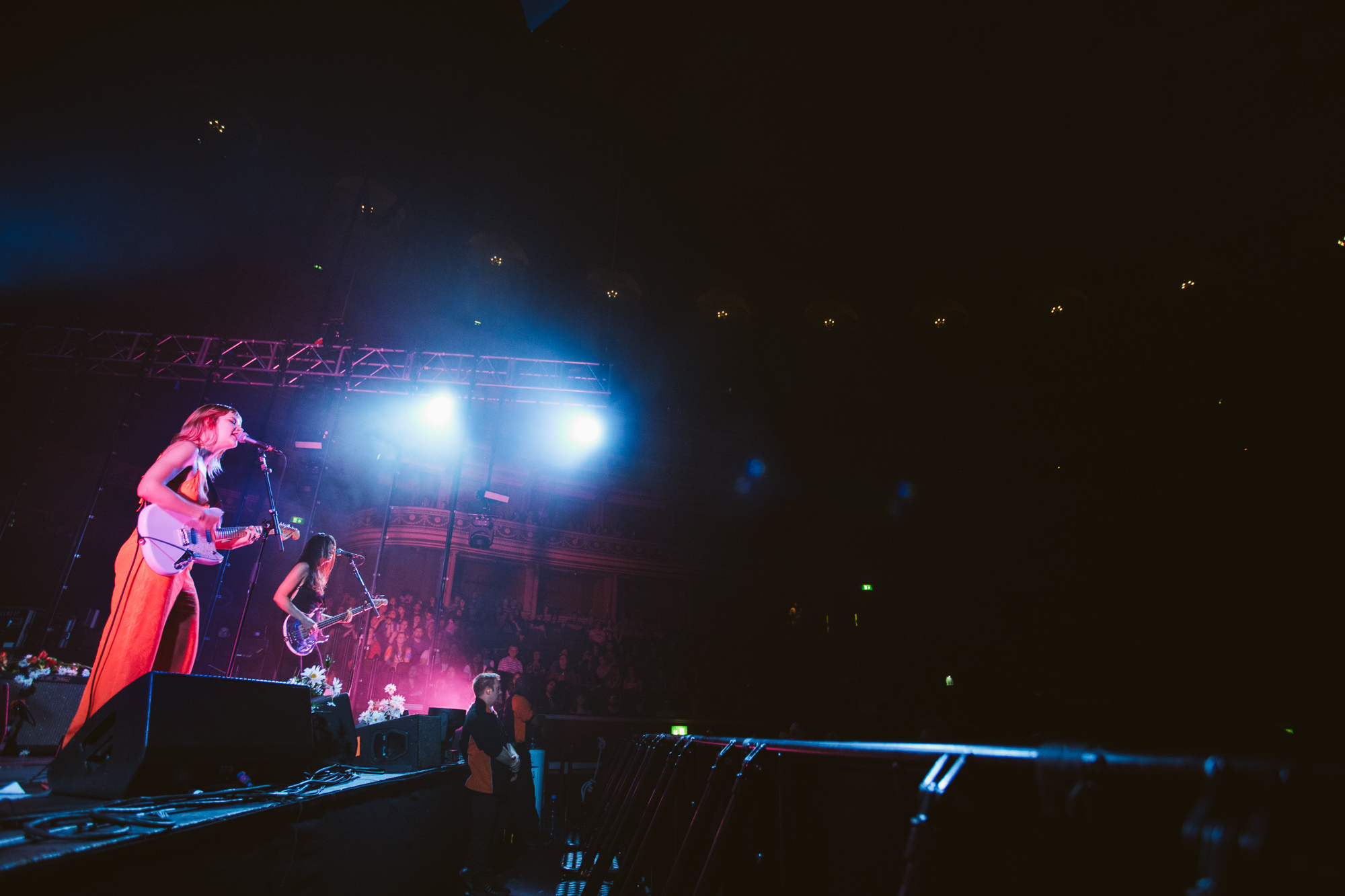 Bleached Royal Albert Hall190617 J Williamson 8