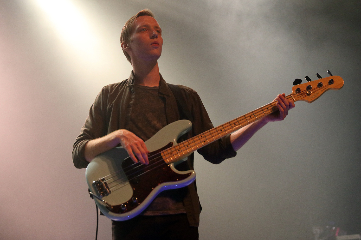 Car seat headrest 29817 bc11