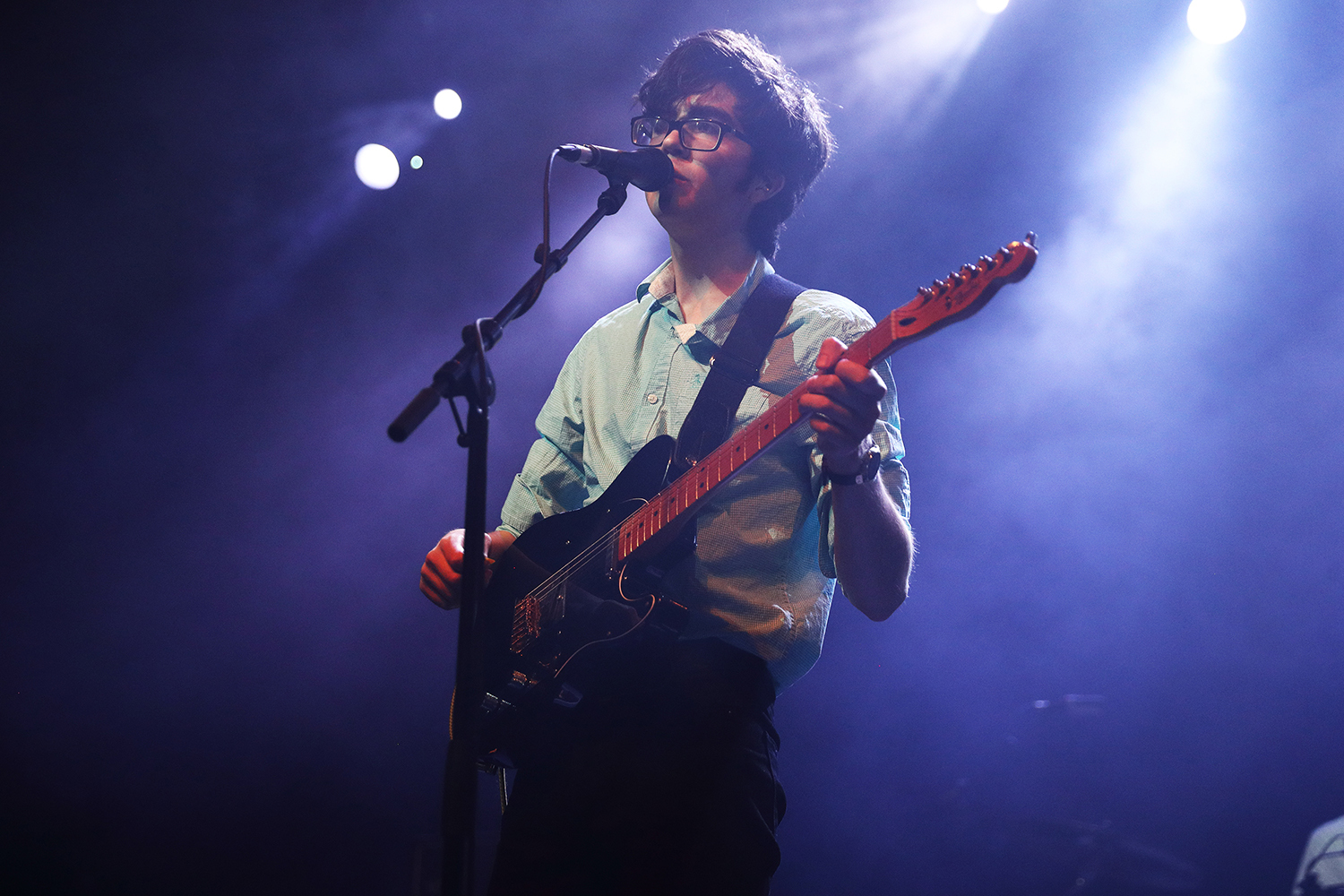 Car seat headrest 29817 bc13