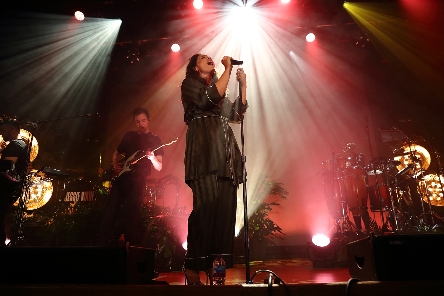 Jessie ware iah7917 bc02