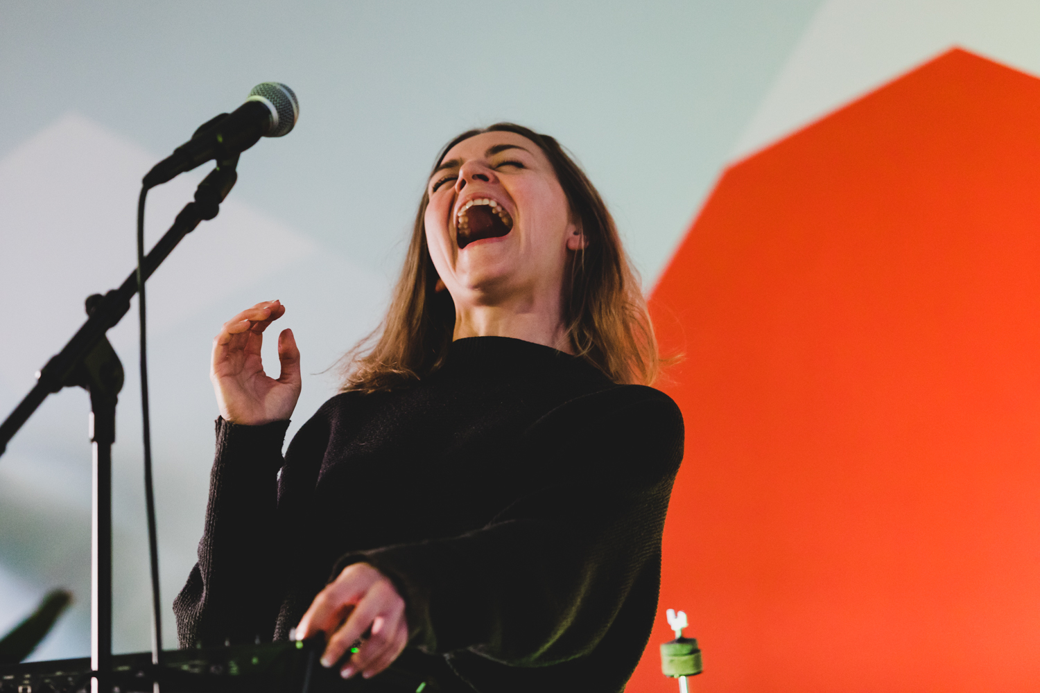 Iceland Airwaves 2017 Day 1 Samantha Shay by Ian Young alt